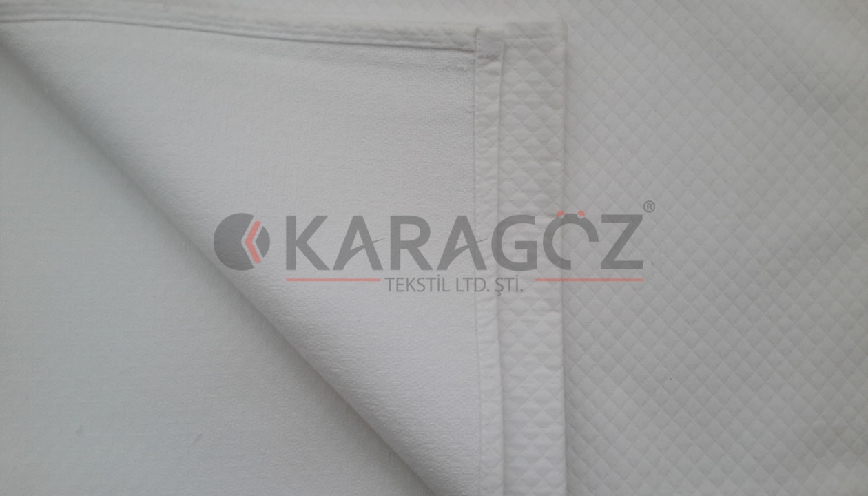 200X230 Kuş Gözü Desen 20/2-8/1 Ring İplik Çift Kişilik Renkli Veya Beyaz Pike 1300 & 1350 Gram/Adet 290 Gr/m² %100 Pamuk